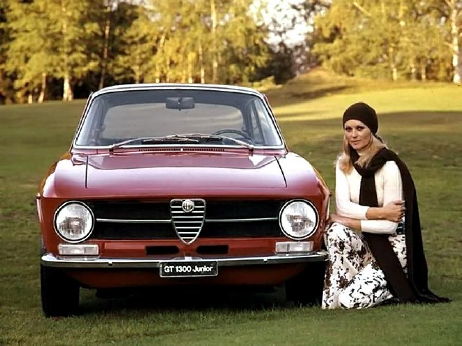  Alfa Romeo GT 1300 Junior (105) 1970 года  (фото 2 из 3)